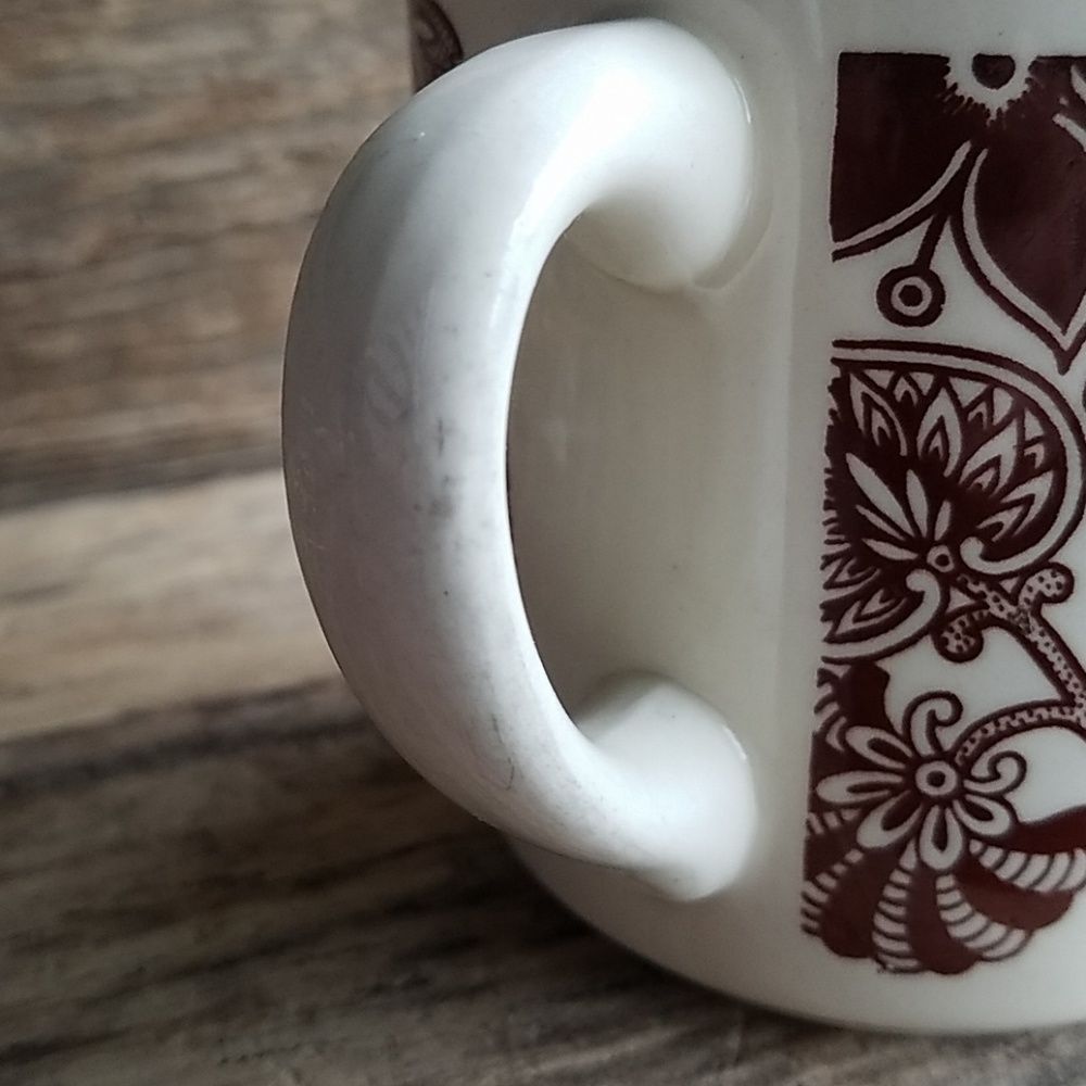 Vintage Paisley coffee mug in brown - Picture 4 of 5